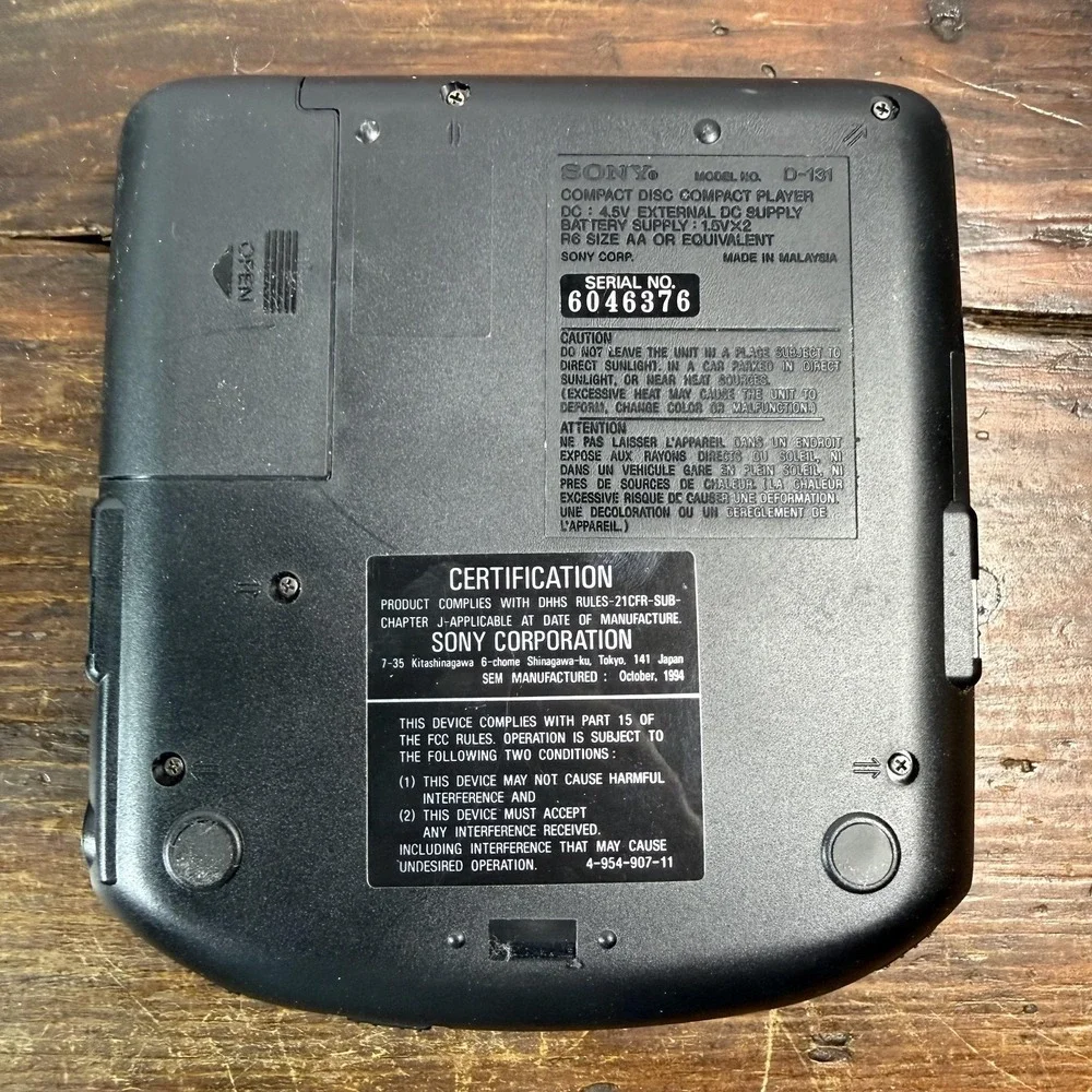 VNTG Sony Discman D-131 Portable‎ CD Player Mega Bass ESP W/ AC Adapter TESTED